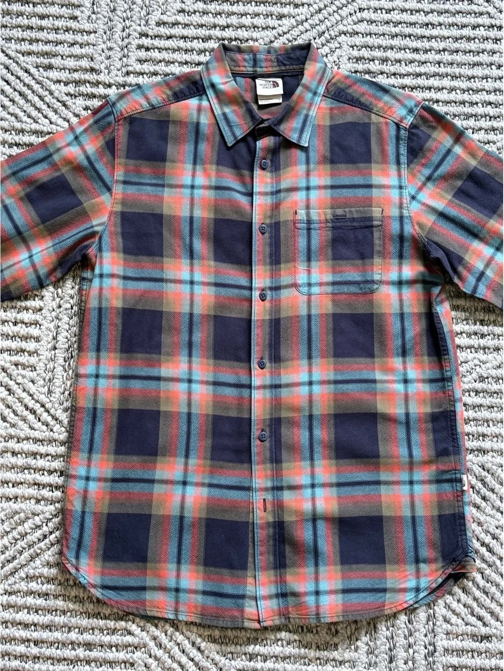 The North Face Men's Medium Plaid Button-Up Shirt